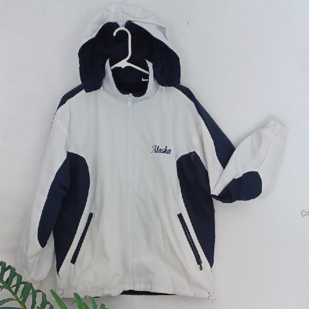 Alaska White & Navy Hooded Windbreaker Jacket